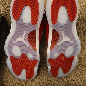 Cherry 11 Jordan's size 14